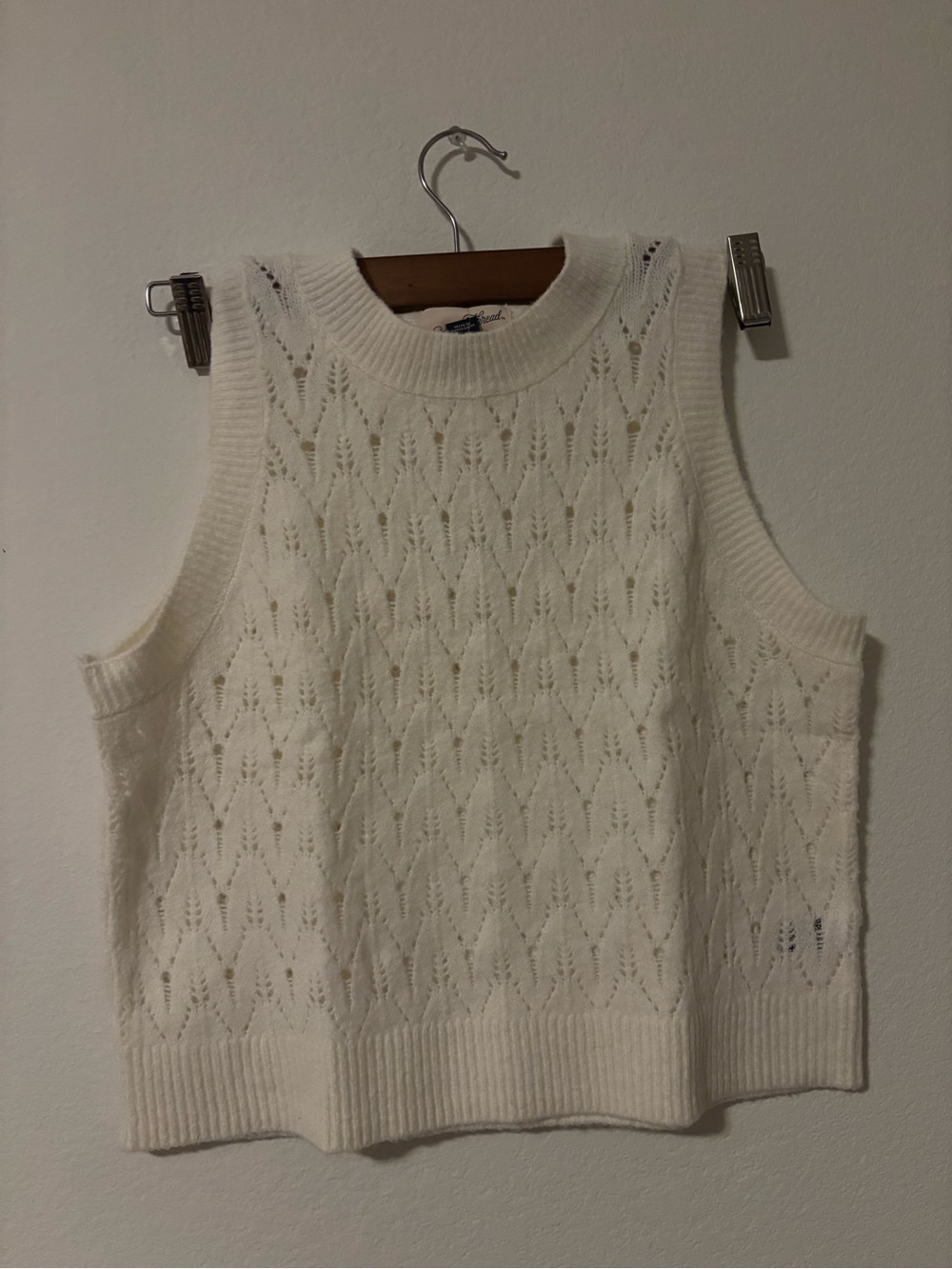Women's Cream Knit Sleeveless Sweater Vest